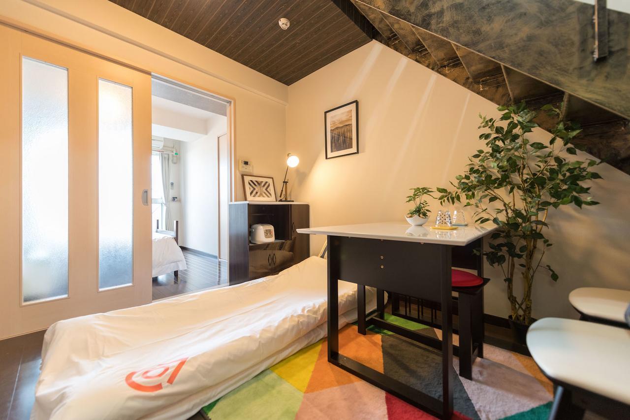 Yeah Room Zeus The Garden Ōsaka Exterior foto